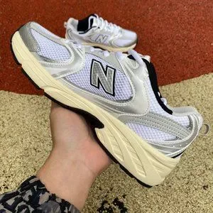 スニーカー New Balance 530 Unisex Running Shoes Silver Cream MR530TA s-l400.jpg
